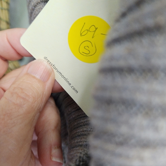 NWT Dress Forum Funnel Neck Cropped Sweater in Tan Small - Picture 10 of 11